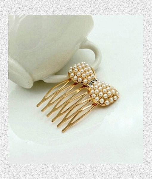 Pearl bow hair comb