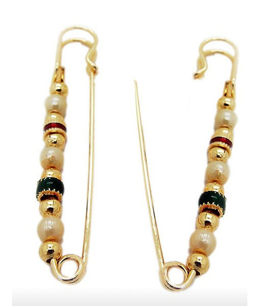 Fancy saree pin with moti