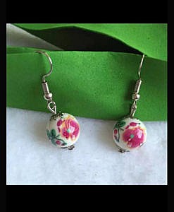 Ceramic hand painted earrings Pink