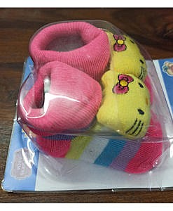 Cotton baby booties with grip