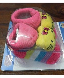 Cotton baby booties with grip