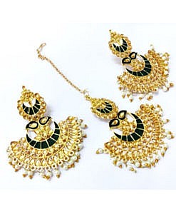 Green gold plated imitation pearl, stones, antique mangtika with earrings set