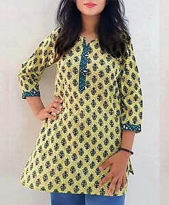 Soft sustainable cotton short kurti with dark green patti