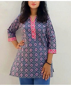 Soft sustainable cotton short kurti with Pink patti